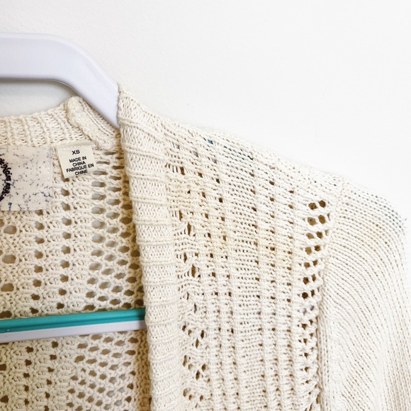 Cozy Cream Cardigan — Perfect for Fall - Picture 3 of 9